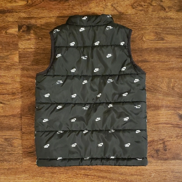 Nike Black and White Logo Puffer Vest 4T - Picture 2 of 2